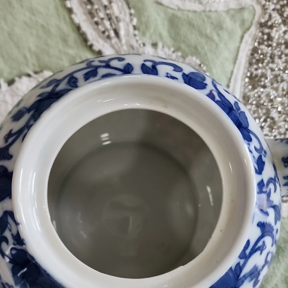 Williams Sonoma glossy porcelain